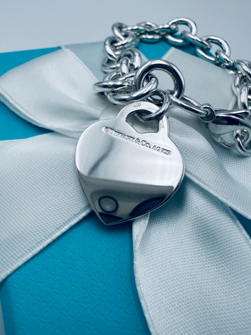 7” Return To Tiffany & Co. Blue Splash Heart Tag Bracelet in Silver w Packaging - Picture 8 of 10